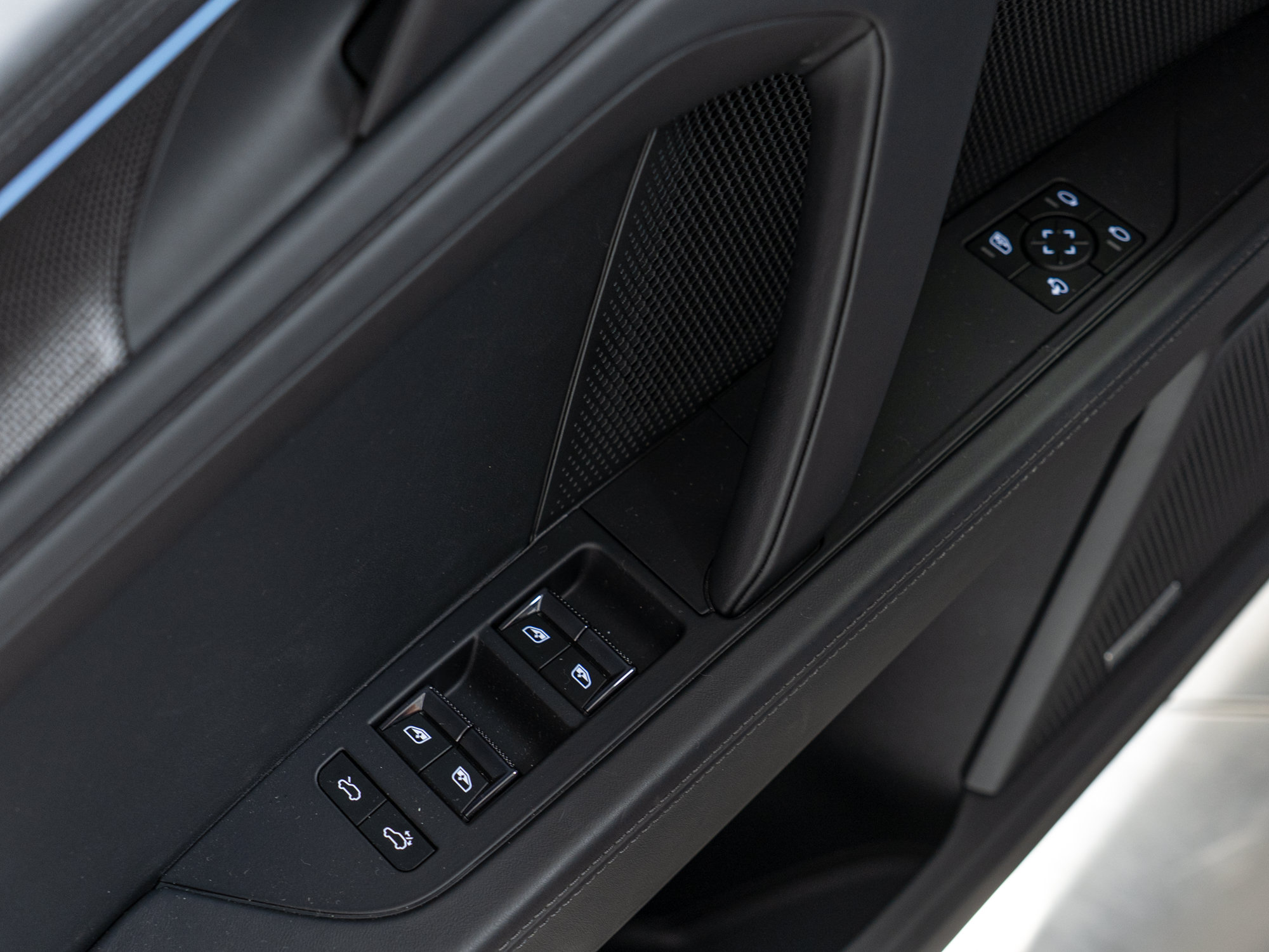 New 2026 Porsche Cayenne Turbo AWD/4WD image 18