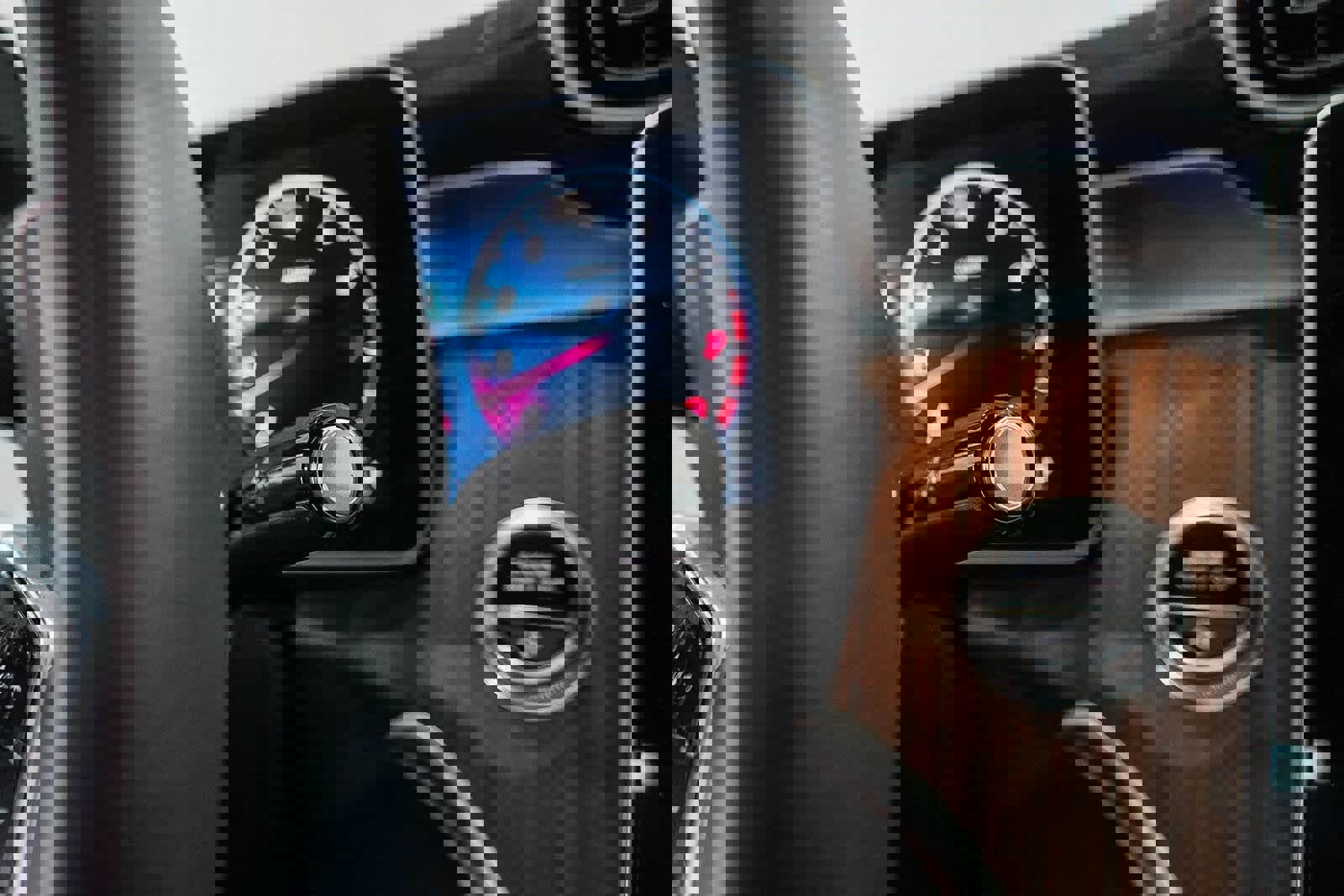 Used 2025 Mercedes-Benz GLC 300 4MATIC image 25