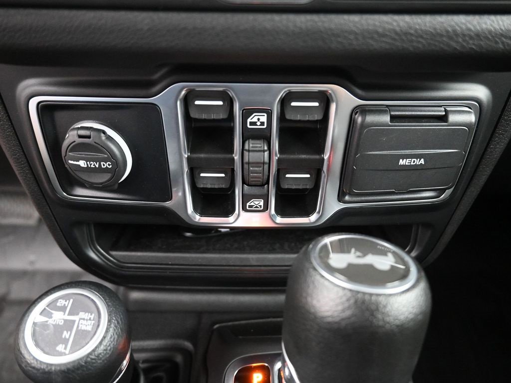 Used 2024 Jeep Wrangler Unlimited w/ Convenience Group image 22