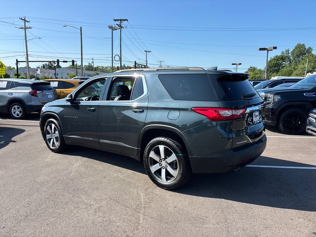 Used 2020 Chevrolet Traverse LT w/ LT Premium Package FWD image 4