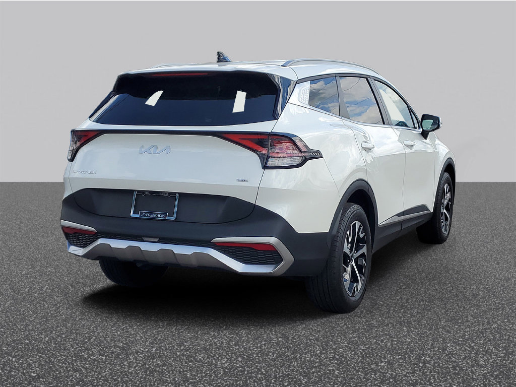 Used 2024 Kia Sportage EX AWD/4WD image 3
