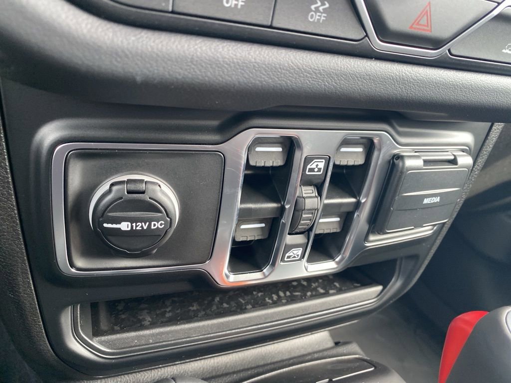 Used 2025 Jeep Gladiator High Tide image 26