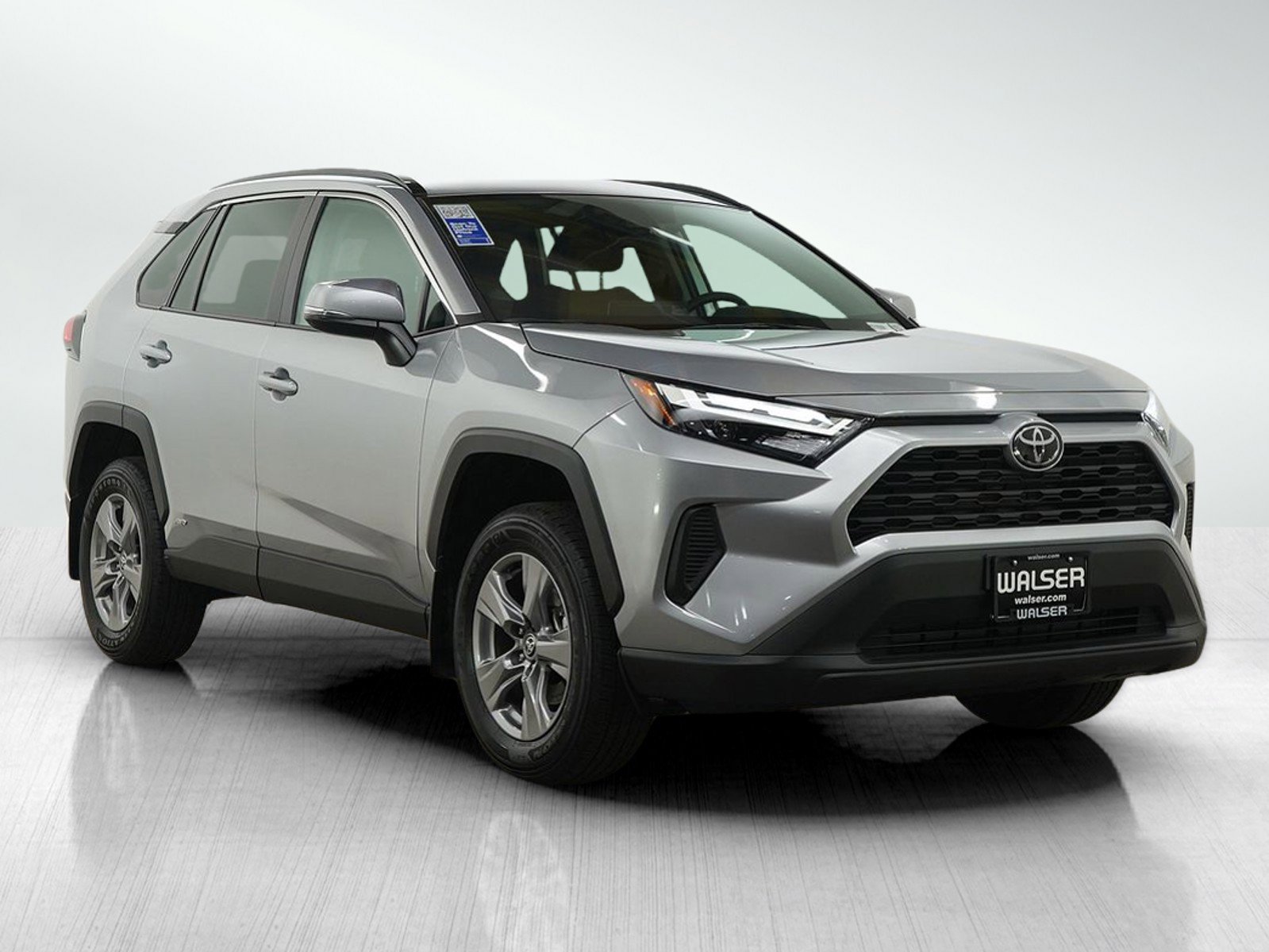 Used 2025 Toyota RAV4 XLE image 7