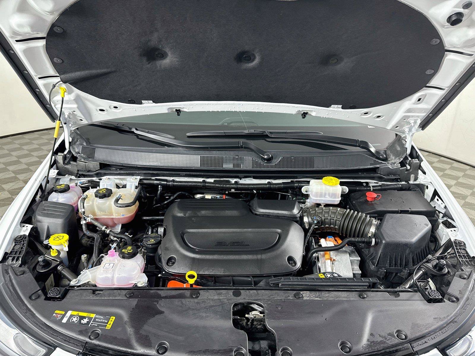 Used 2025 Chrysler Pacifica Select FWD image 23