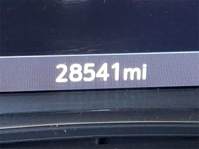 Used 2023 Chevrolet Traverse LT image 21