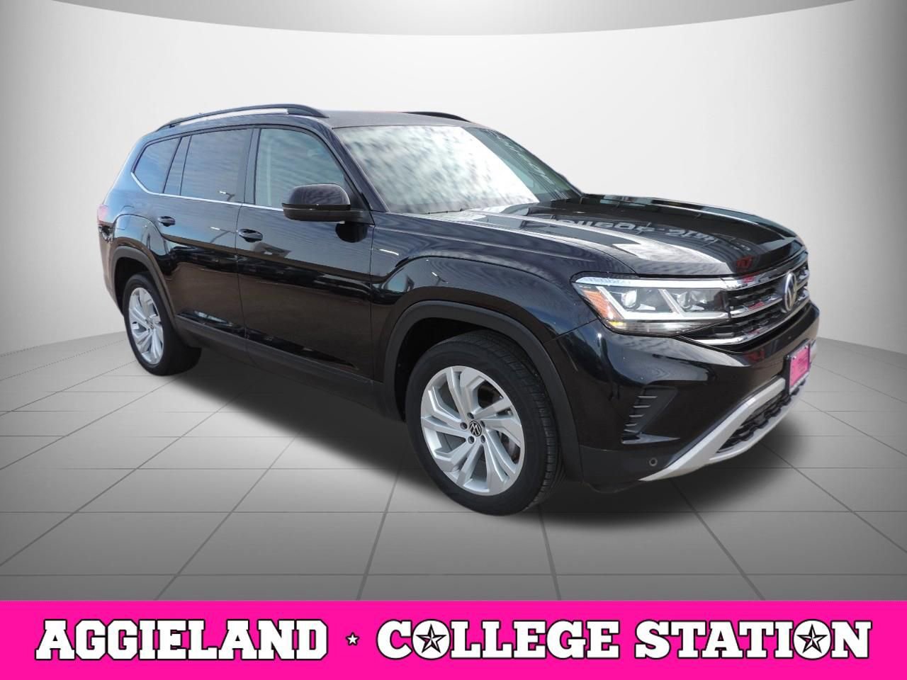 Used 2022 Volkswagen Atlas SE w/ Panoramic Sunroof Package image 3