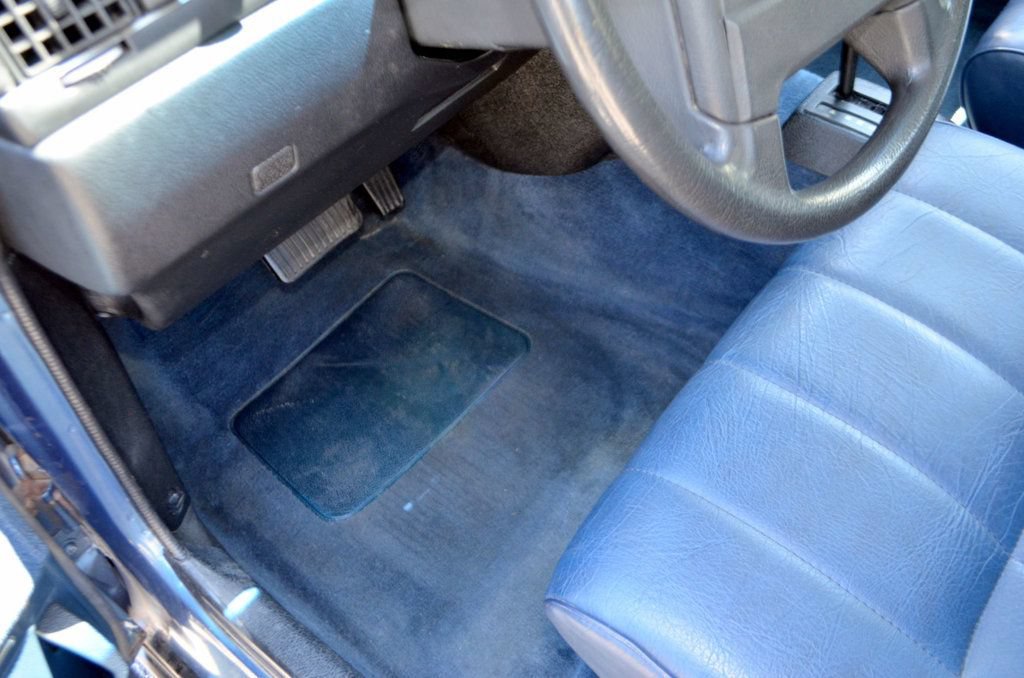 Used 1992 Volvo 240 Wagon RWD image 27