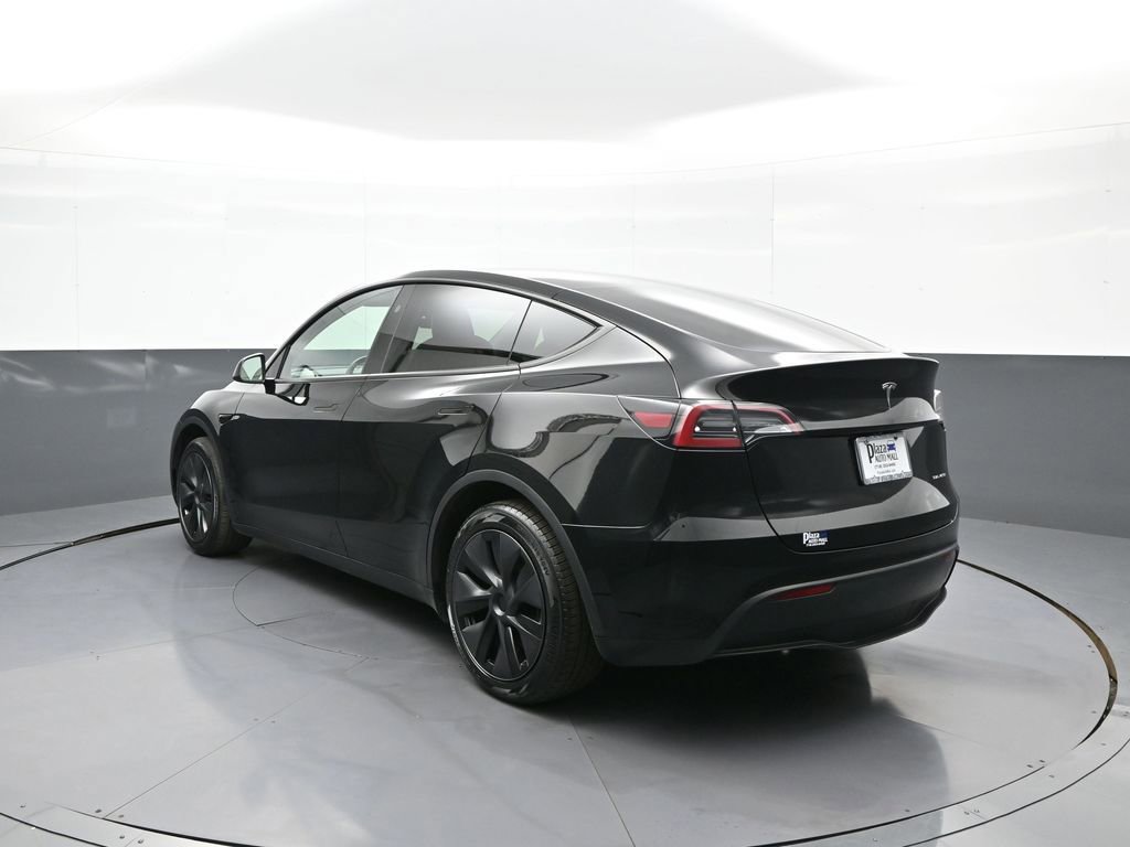 Used 2025 Tesla Model Y Long Range AWD/4WD image 8