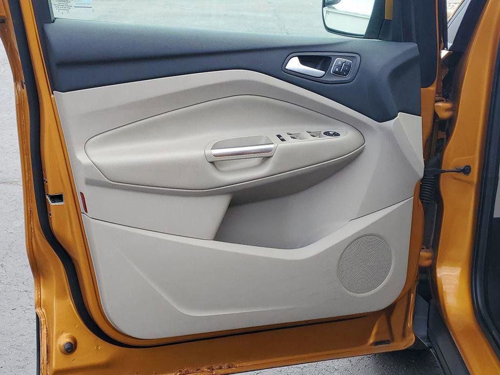 Used 2016 Ford Escape Titanium image 18