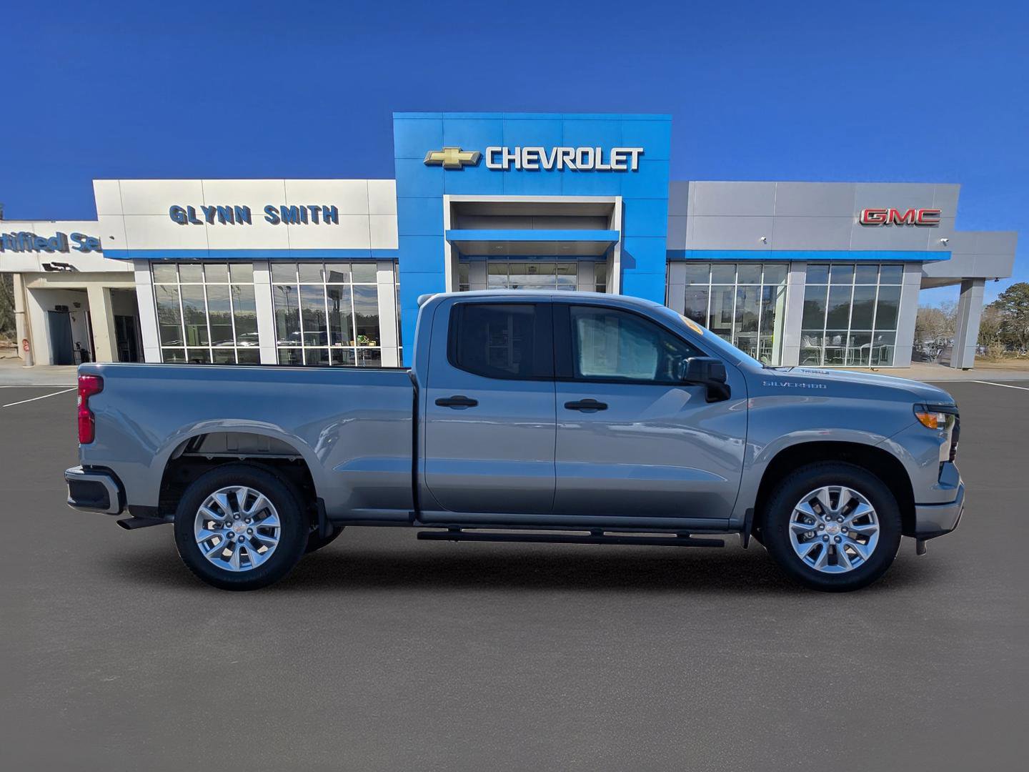 Used 2025 Chevrolet Silverado 1500 Custom image 7