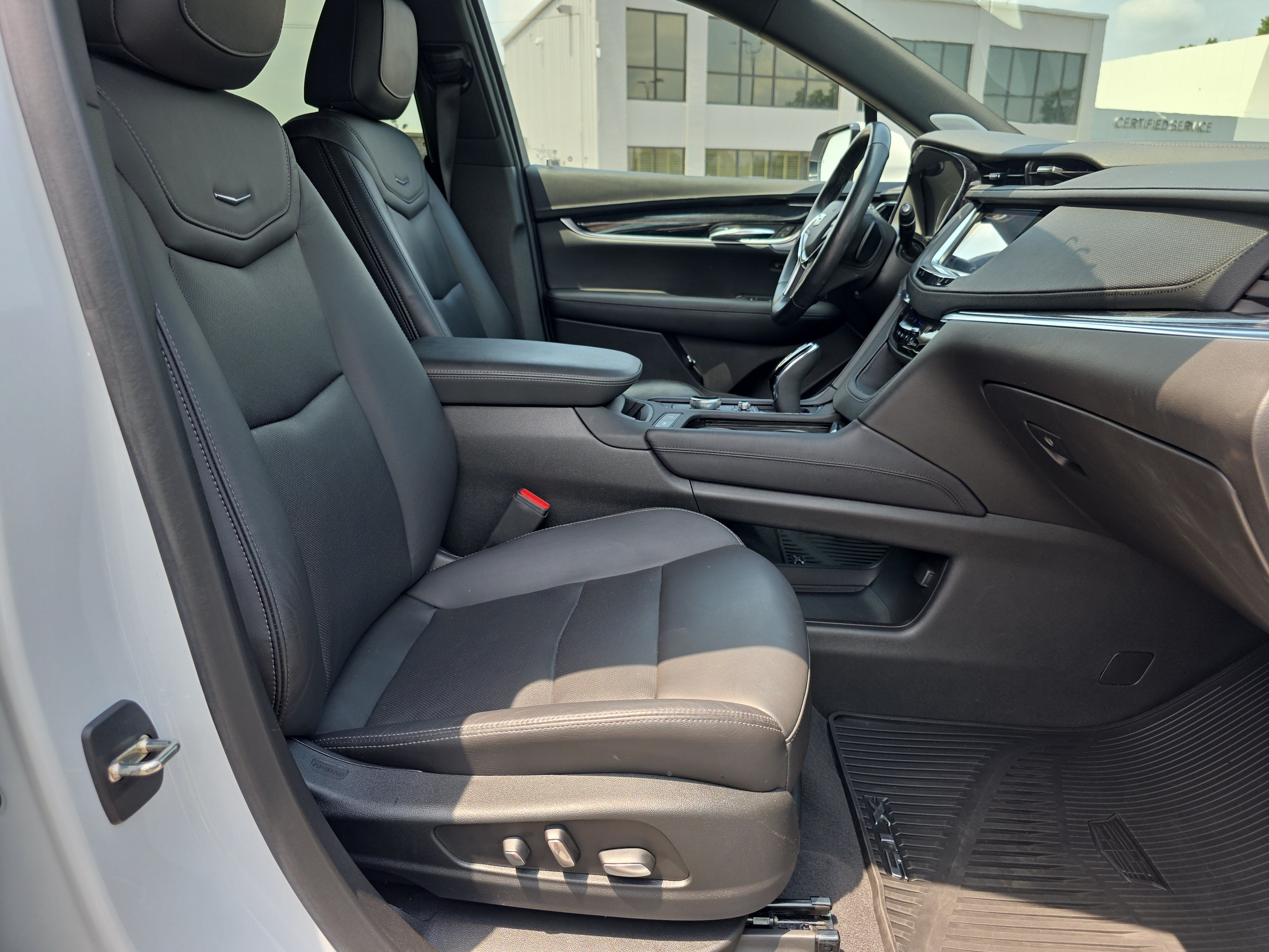 Used 2023 Cadillac XT5 Premium Luxury AWD/4WD image 15