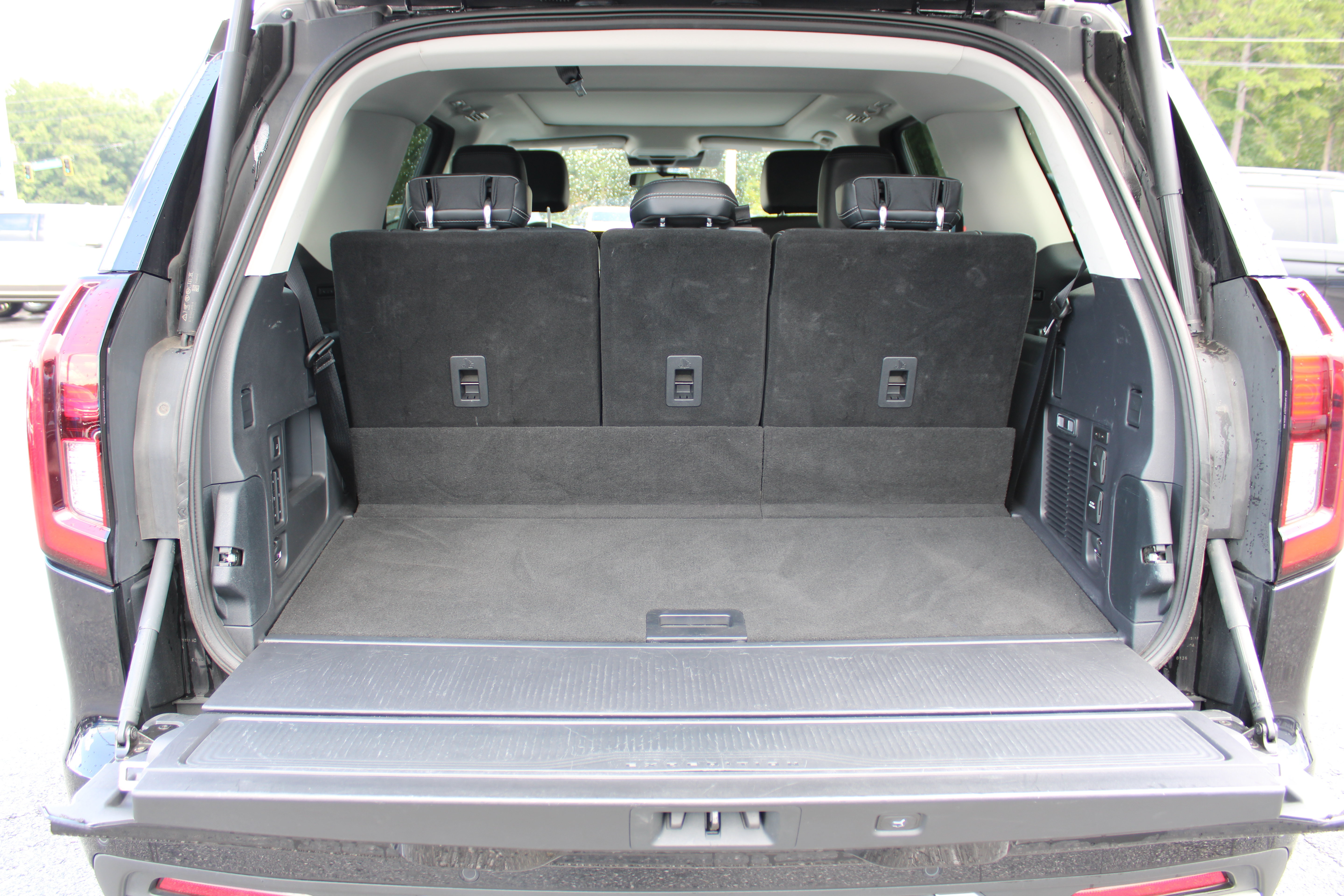 Used 2025 Ford Expedition Platinum AWD/4WD image 10