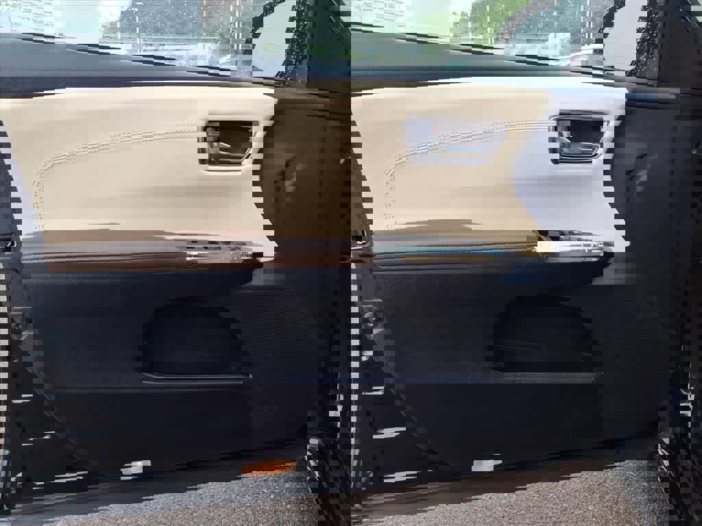 Used 2014 Toyota Avalon XLE Premium FWD image 13