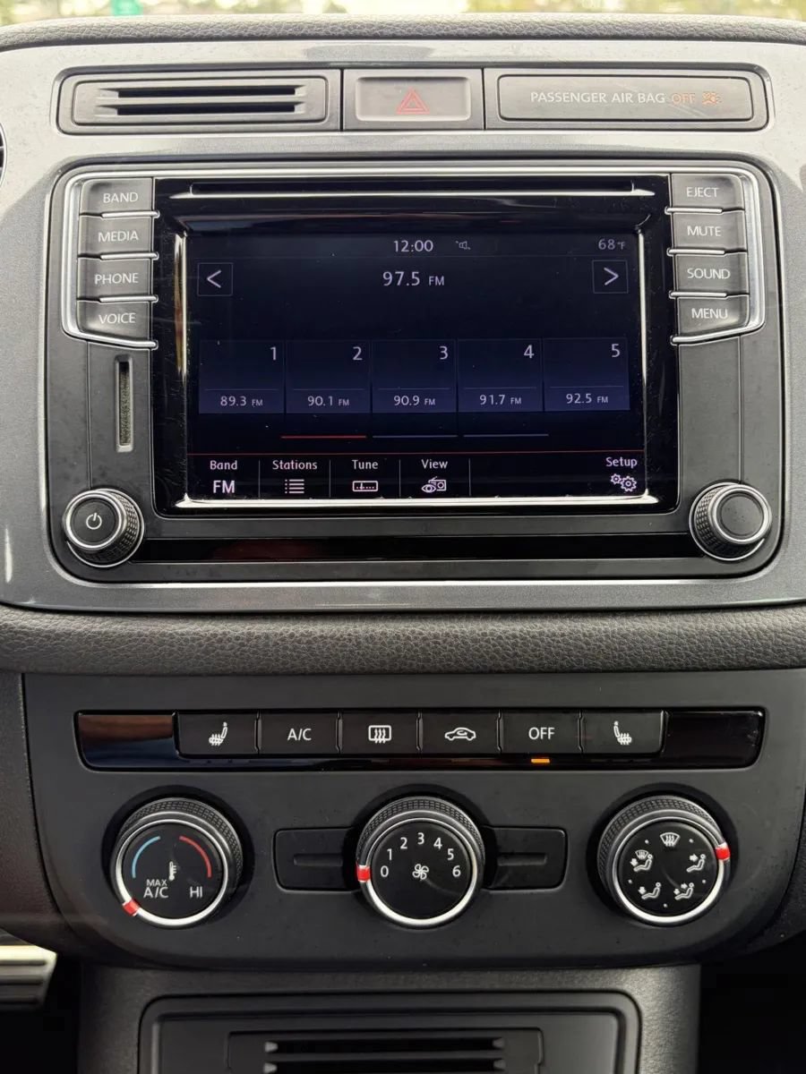 Used 2016 Volkswagen Tiguan R-Line FWD image 21