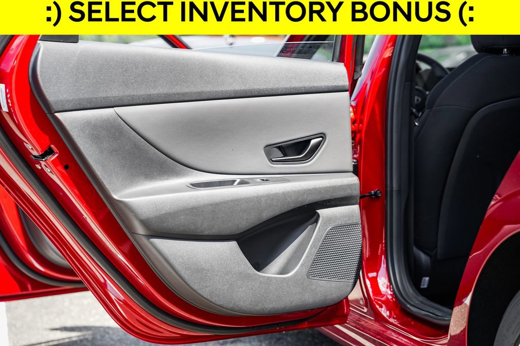 New 2025 Hyundai Elantra Sport image 30