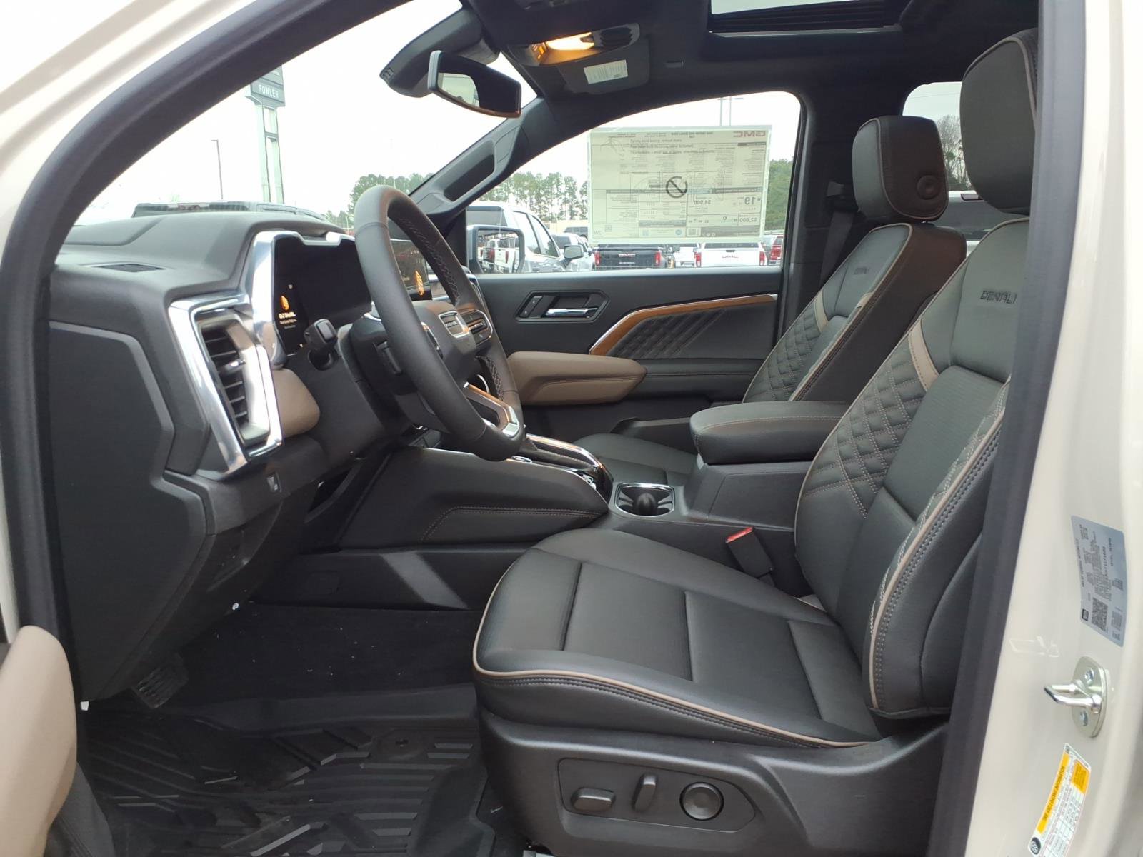 New 2026 GMC Canyon Denali image 18