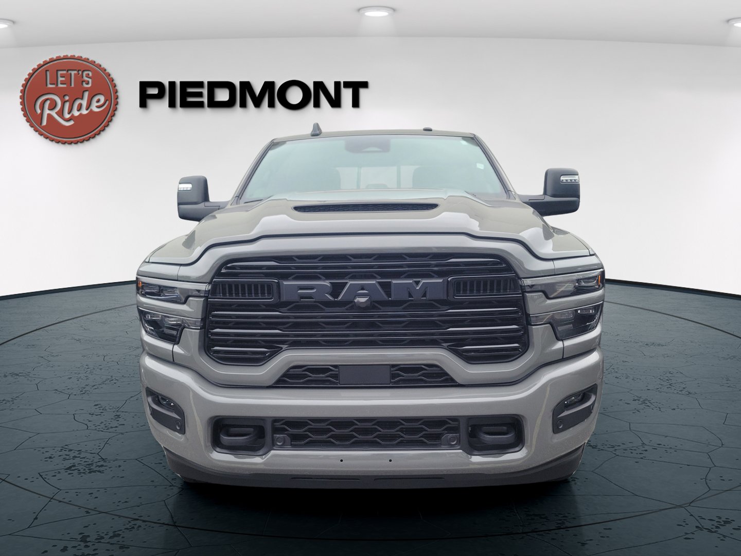 New 2026 RAM 2500 Laramie AWD/4WD image 3