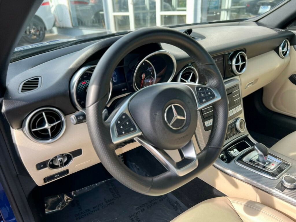 Used 2020 Mercedes-Benz SLC 300 image 13