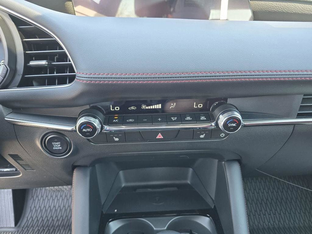 New 2026 MAZDA MAZDA3 Carbon image 27