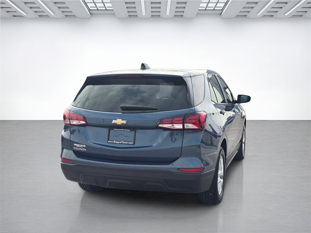 Used 2024 Chevrolet Equinox LS w/ LS Convenience Package image 3