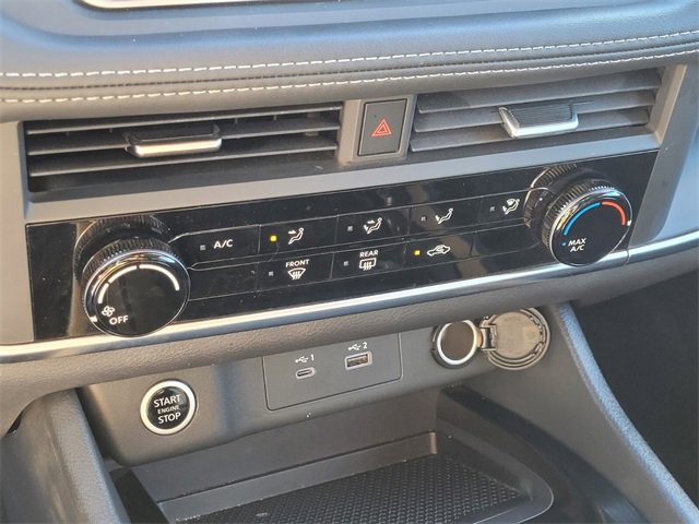 Used 2023 Nissan Rogue S image 15