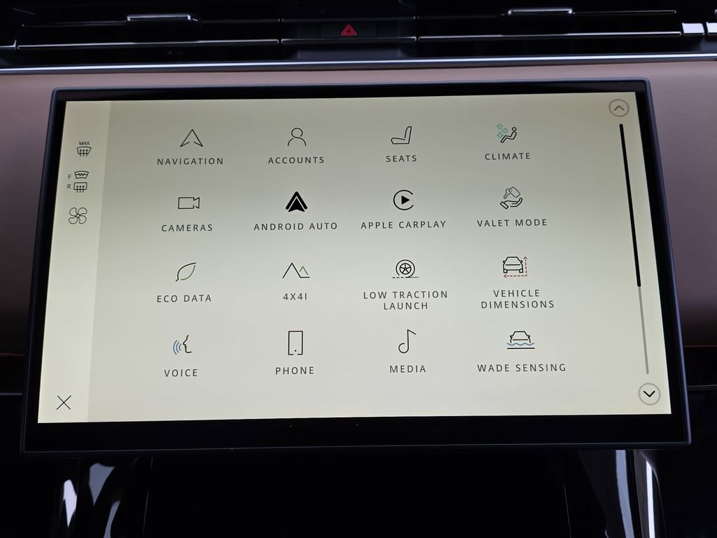 Used 2024 Land Rover Range Rover Sport SE image 24