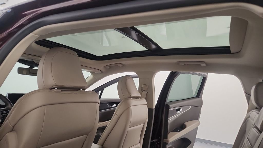 Used 2022 Lincoln Nautilus Reserve image 15