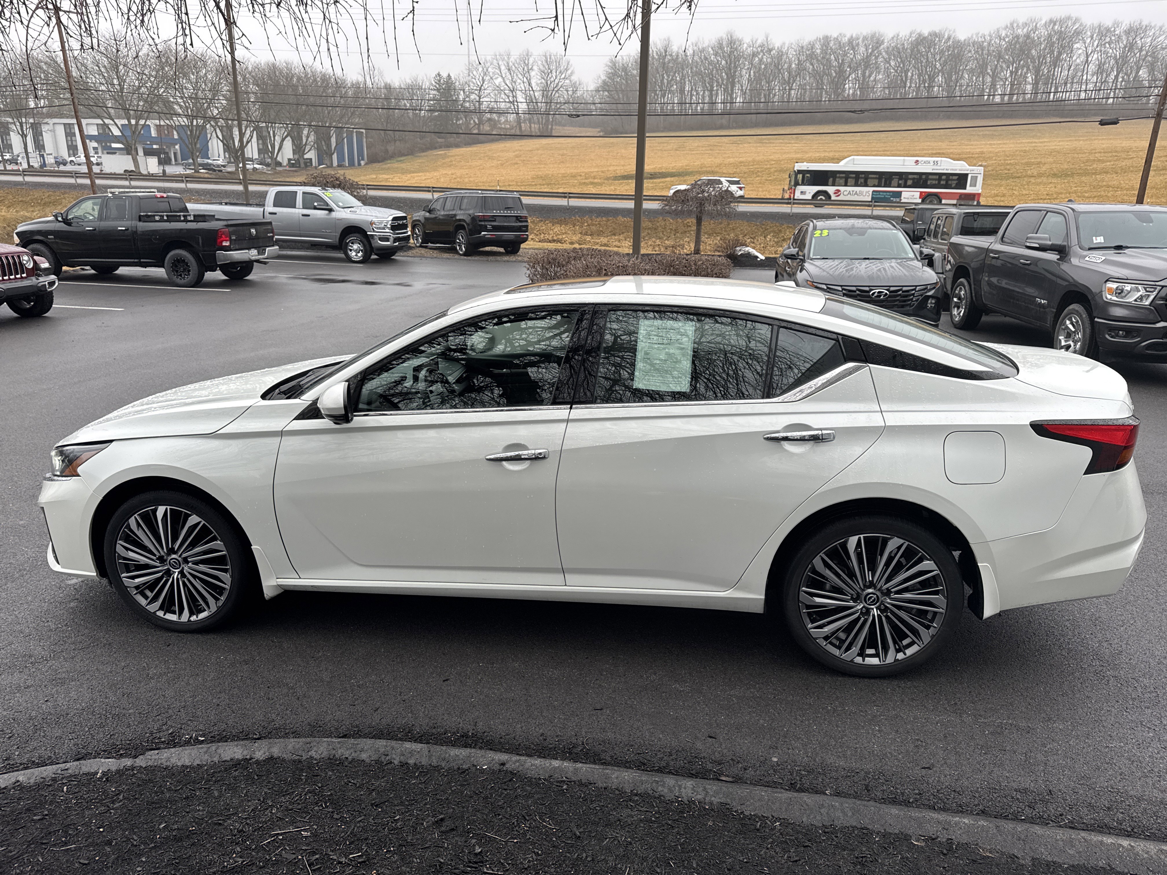 Used 2023 Nissan Altima 2.5 SL image 7