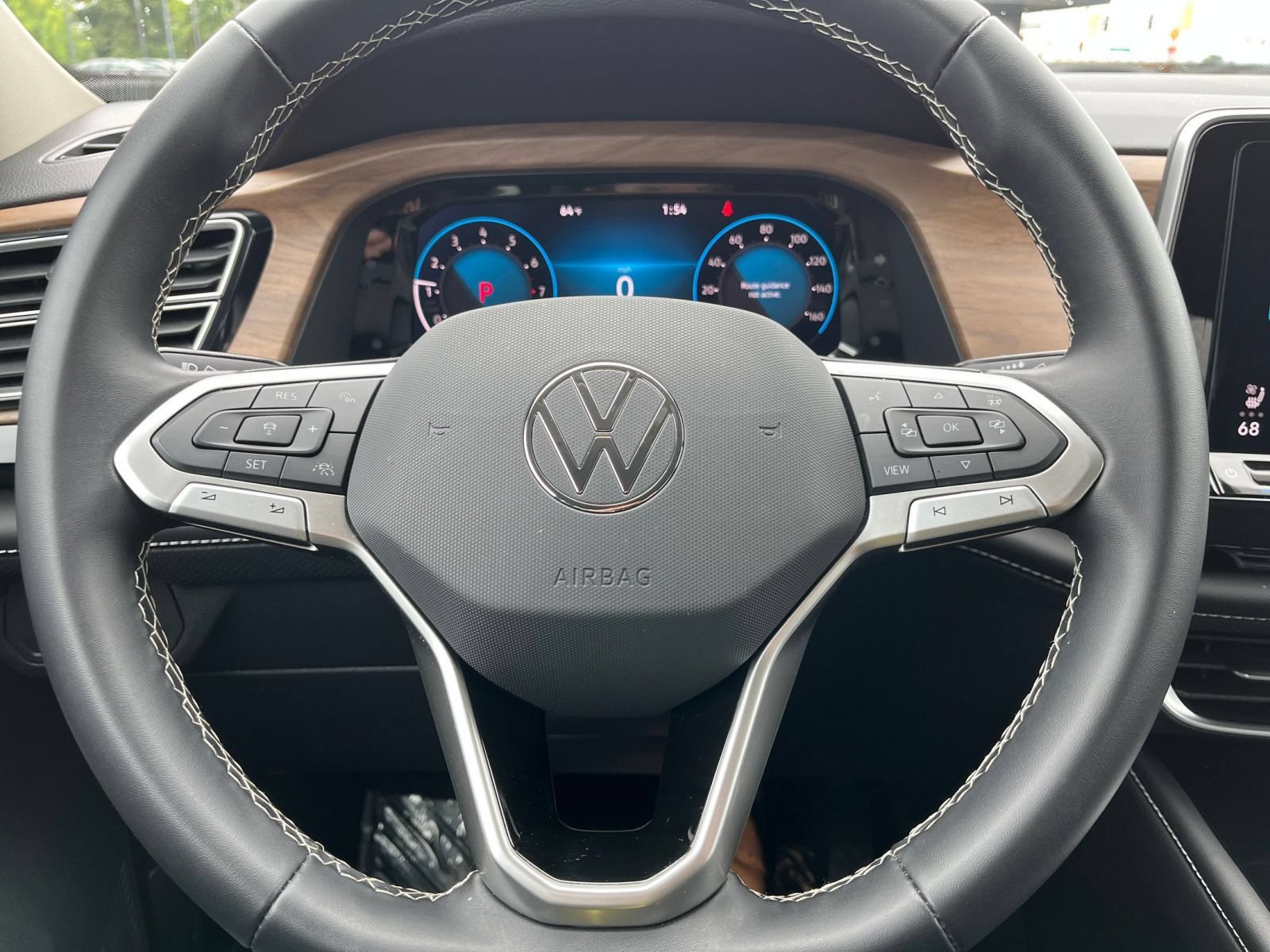 Used 2026 Volkswagen Atlas SE FWD image 30