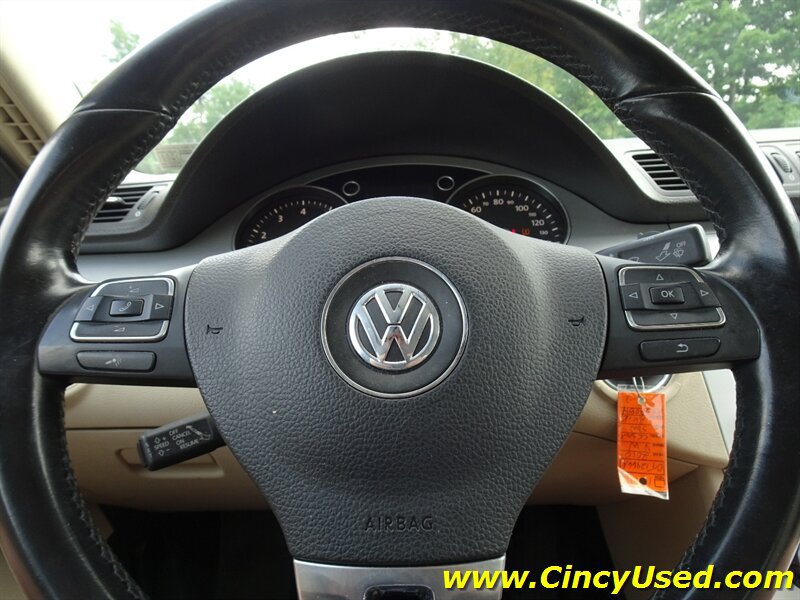 Used 2010 Volkswagen CC Sport FWD image 20