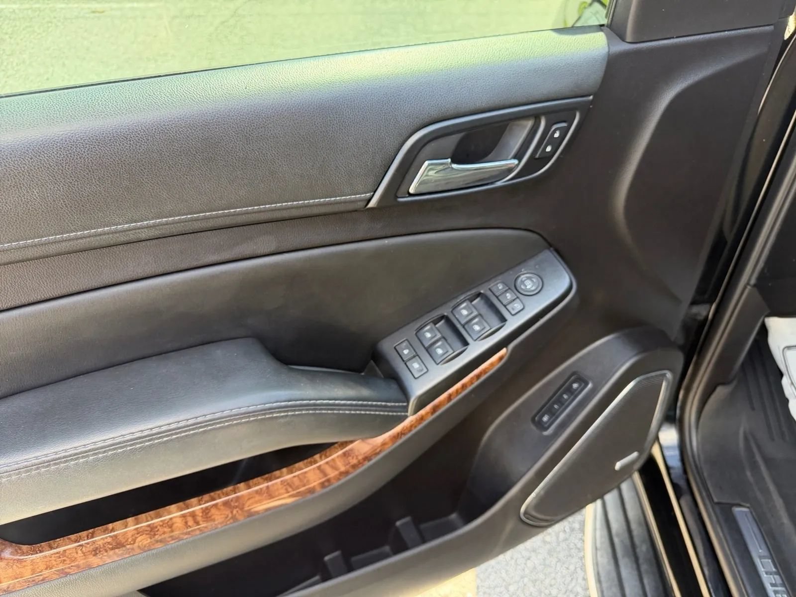 Used 2016 Chevrolet Tahoe LTZ RWD image 13