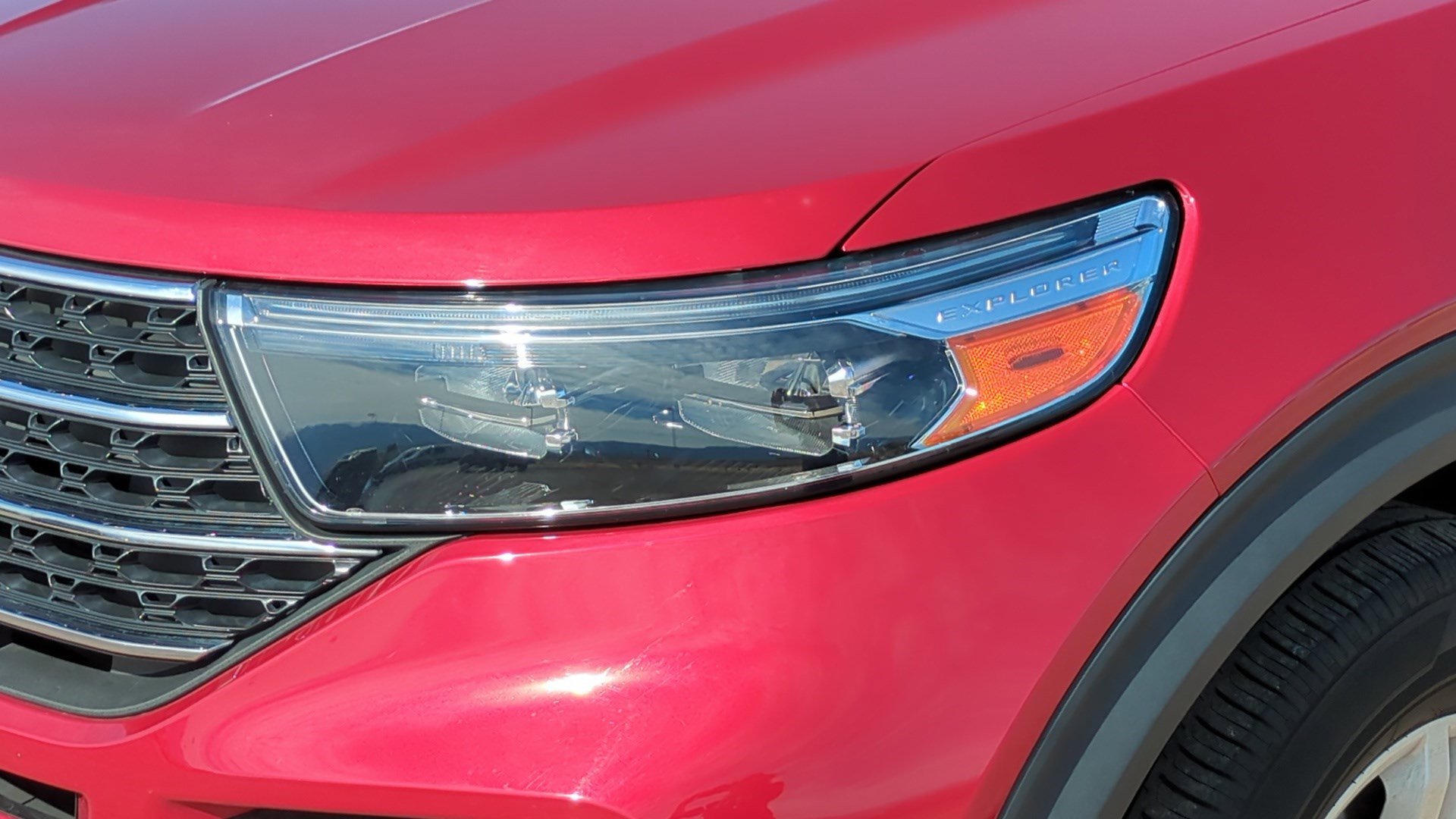 Used 2023 Ford Explorer XLT image 11