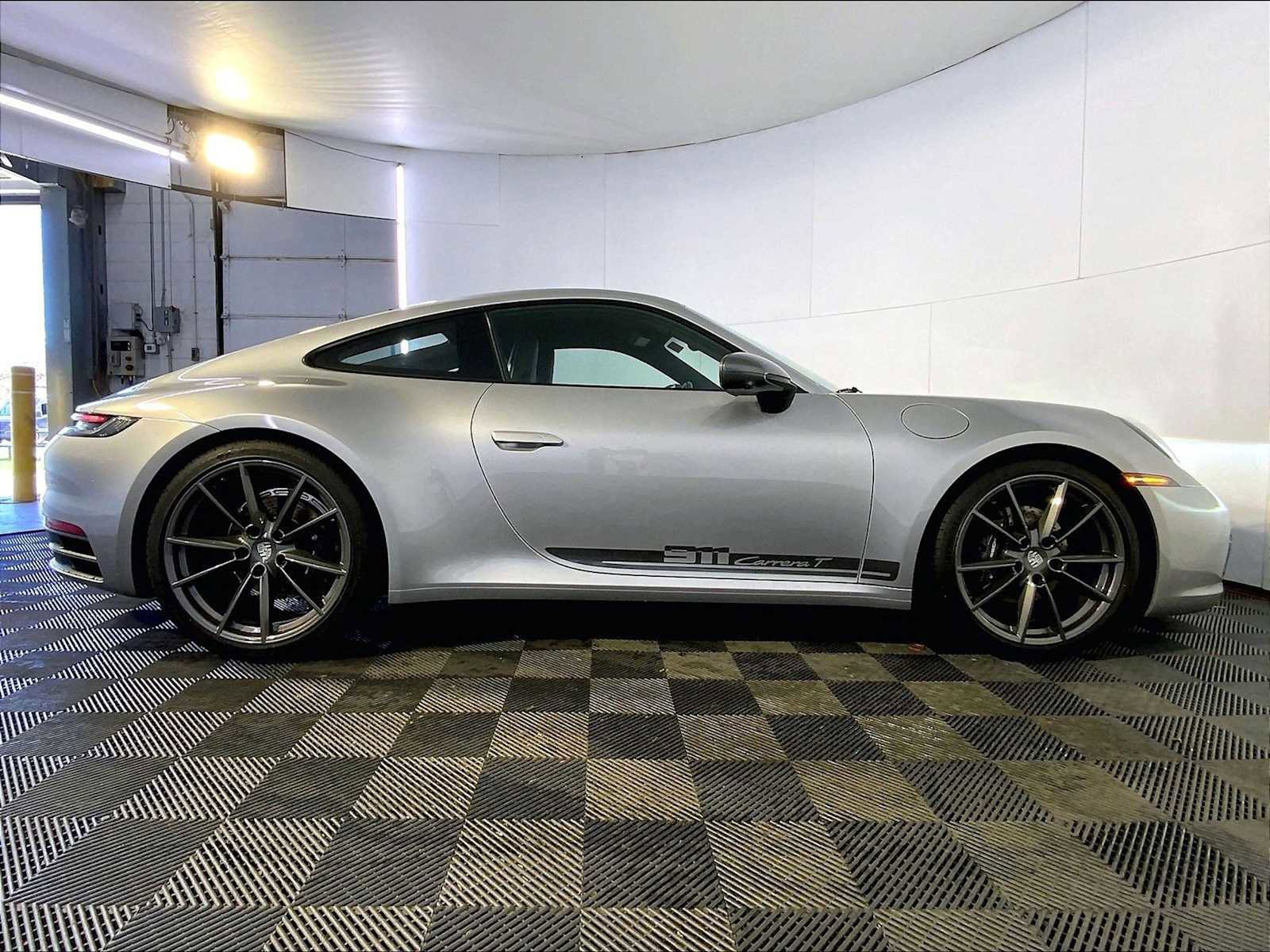 Certified 2024 Porsche 911 Carrera T RWD image 8