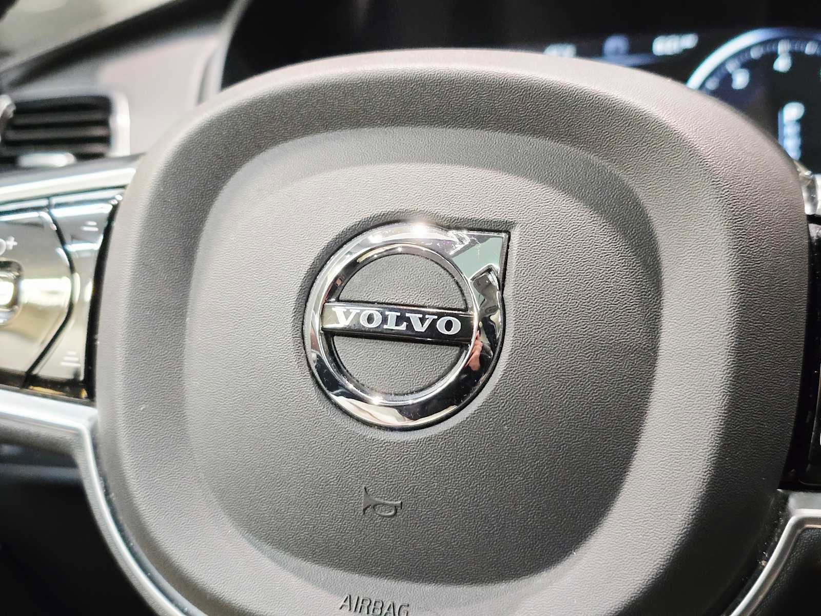 Used 2017 Volvo XC90 T6 Inscription w/ Vision Package image 20