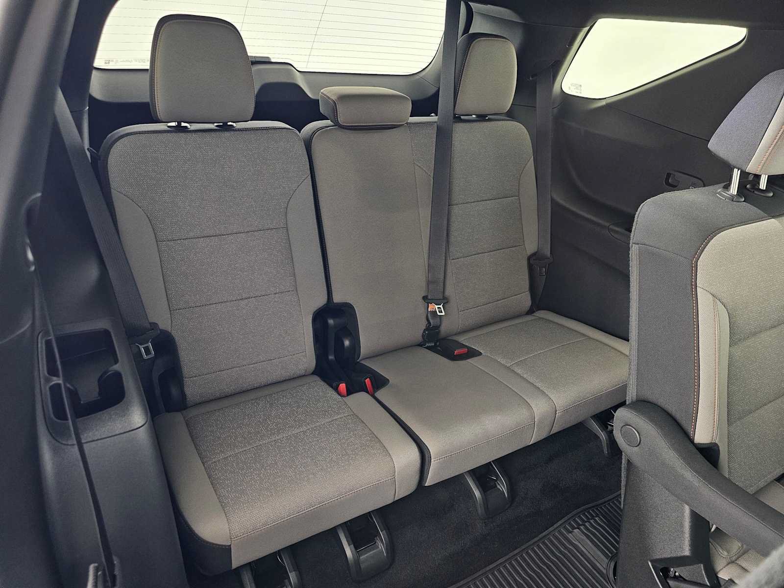 Used 2026 Chevrolet Traverse LT w/ Enhanced Driving Package FWD image 13