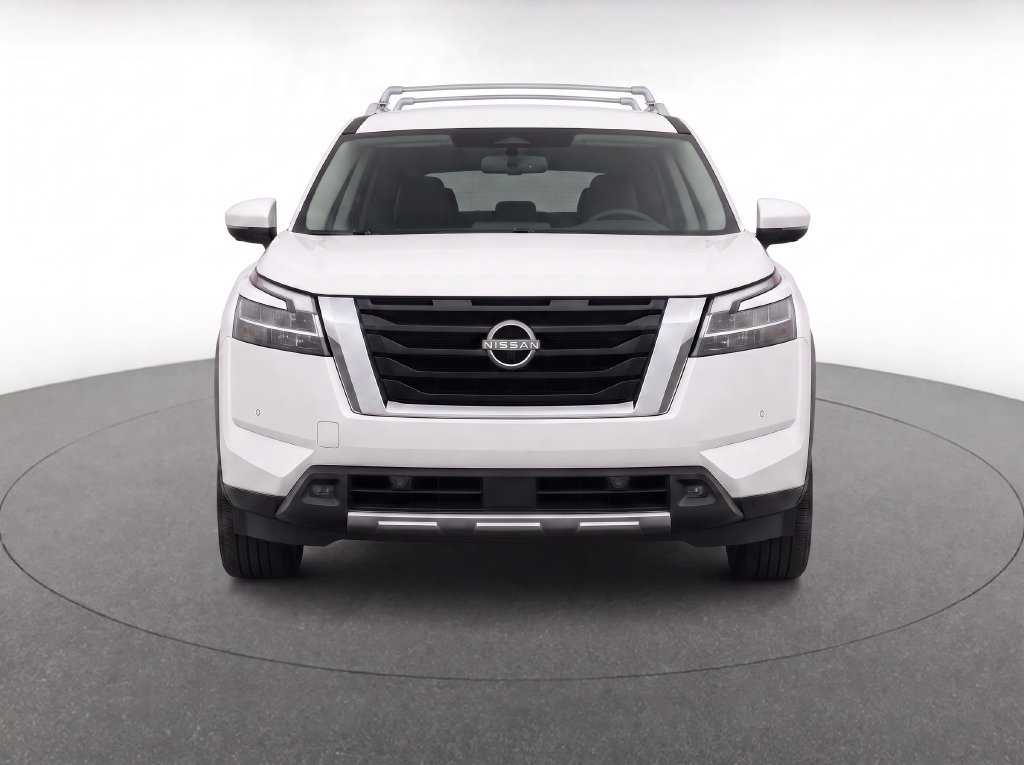 Used 2023 Nissan Pathfinder SL AWD/4WD image 3