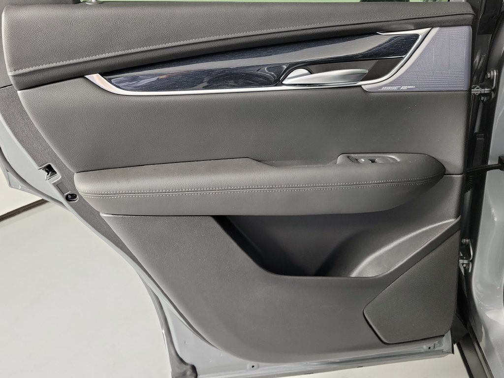 Used 2024 Cadillac XT5 Premium Luxury FWD image 14