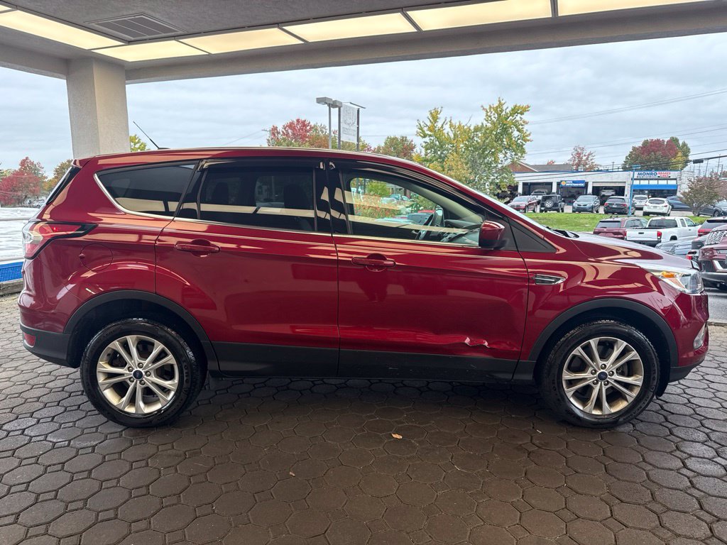 Used 2017 Ford Escape SE AWD/4WD image 5