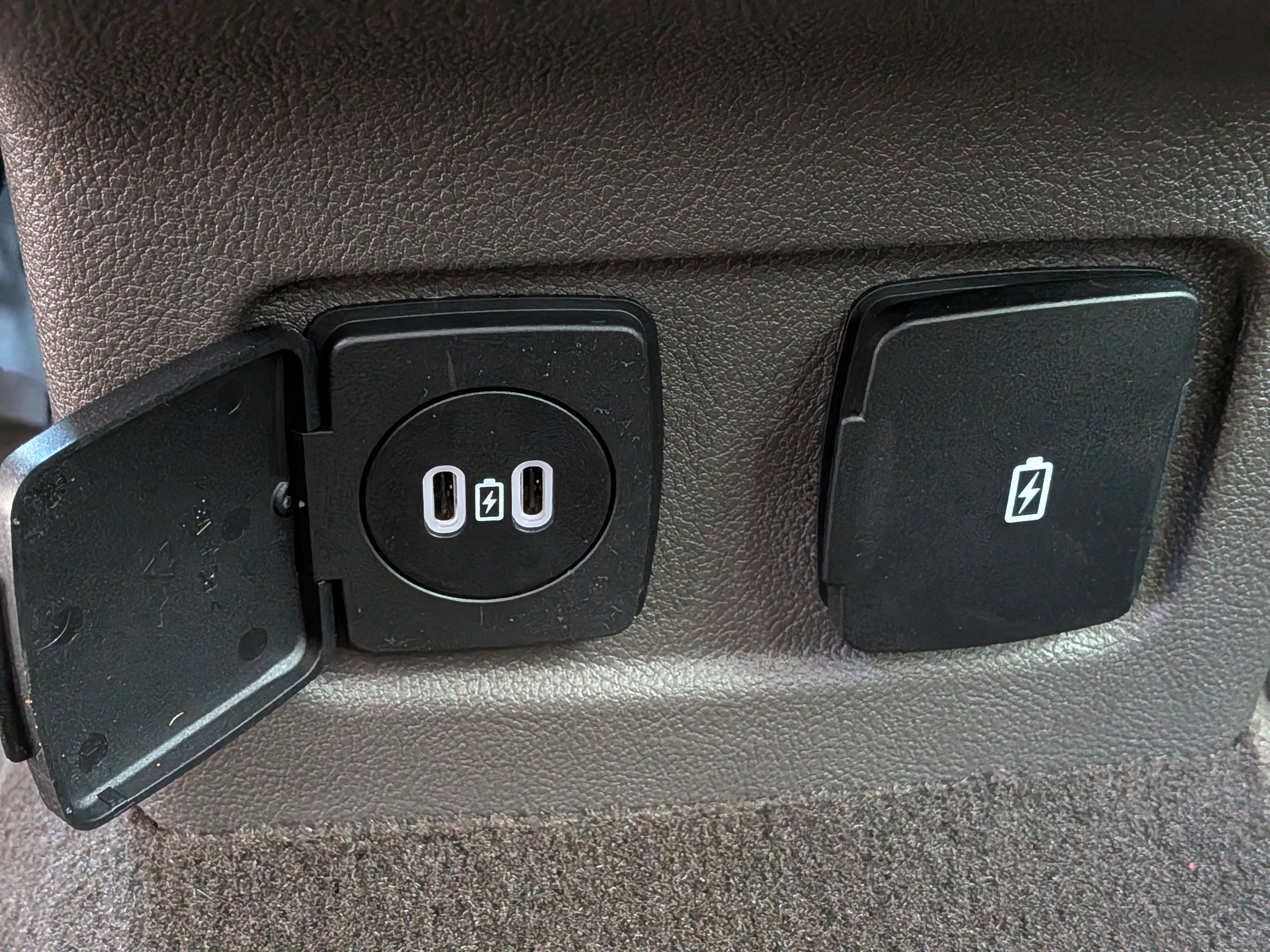 Used 2023 Lincoln Corsair Reserve w/ Equipment Group 201A image 16