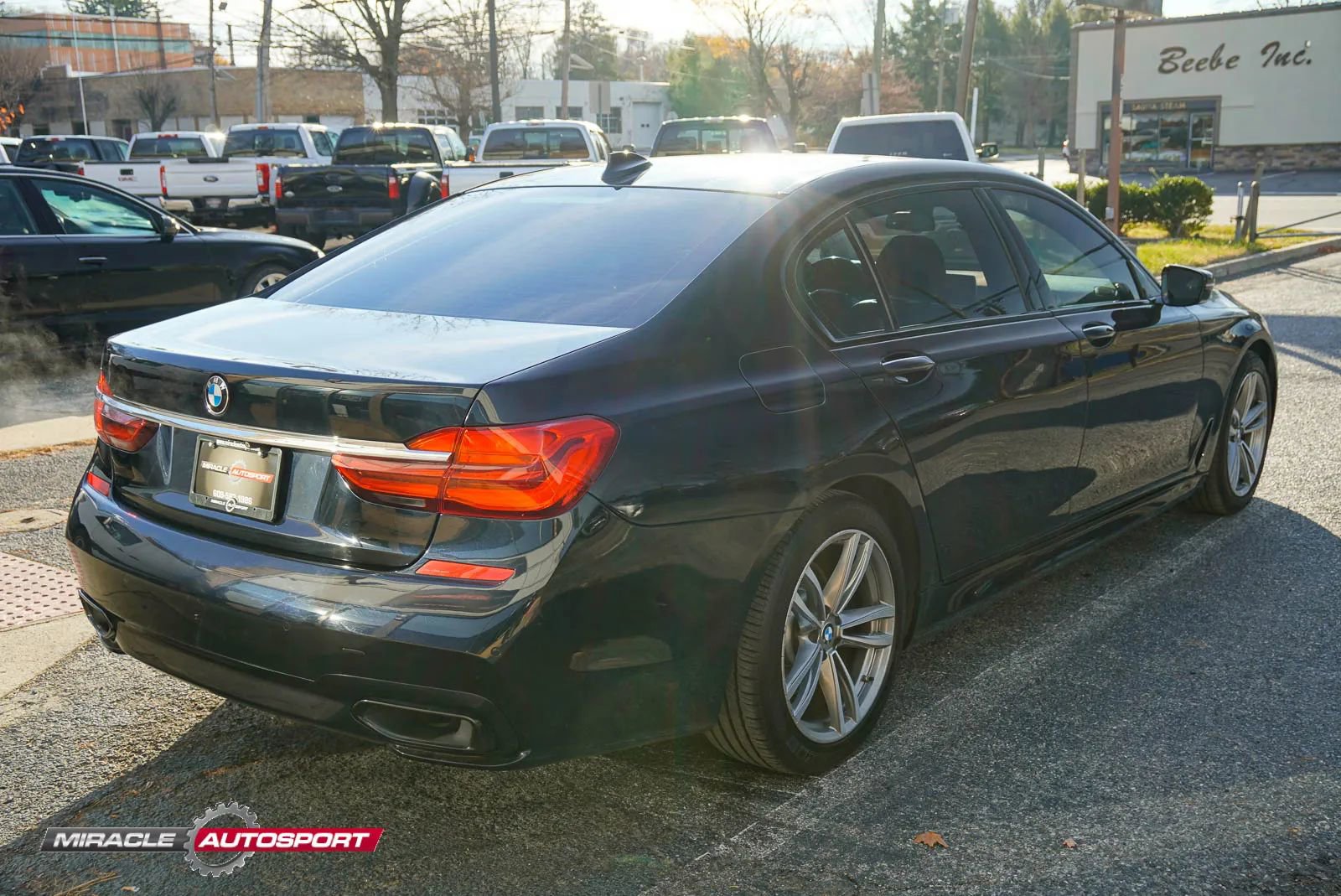 Used 2018 BMW 740i w/ M Sport Package image 7