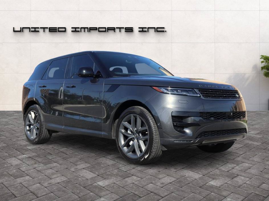 Used 2024 Land Rover Range Rover Sport SE AWD/4WD image 3
