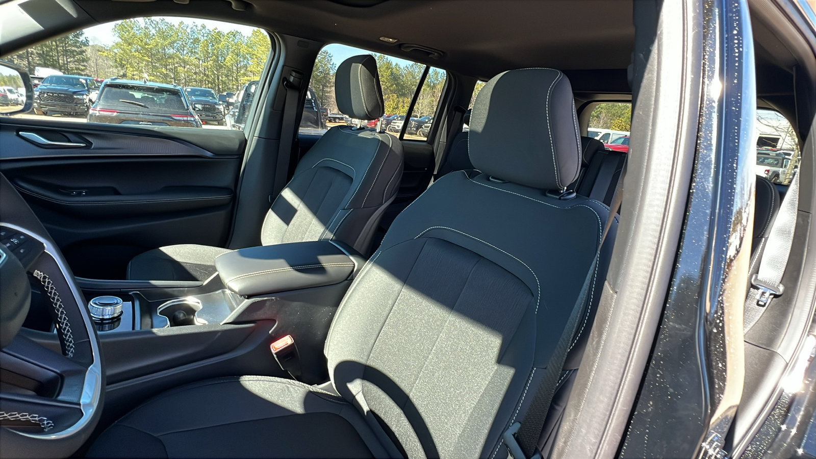 New 2026 Jeep Grand Cherokee Laredo X image 17