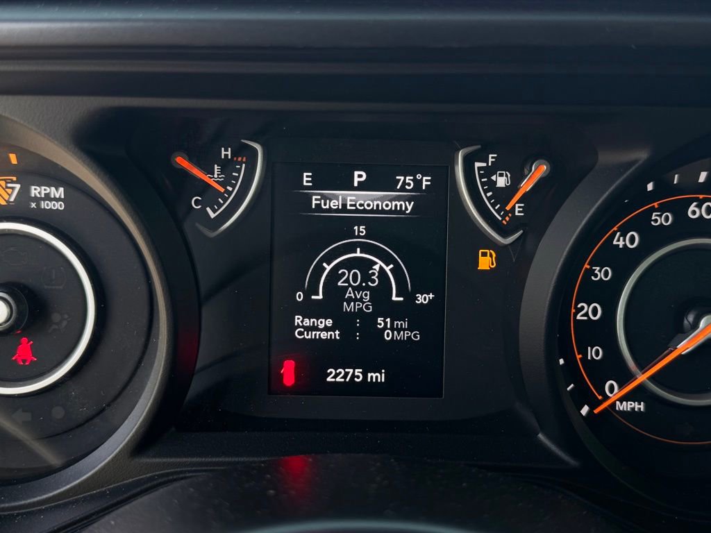 Used 2025 Jeep Wrangler Sport image 17