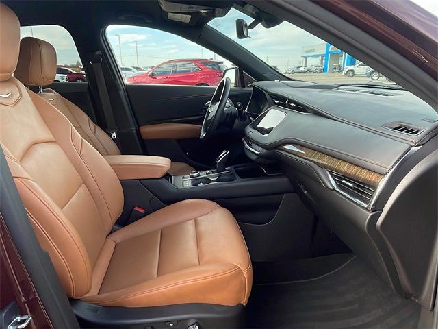 Used 2023 Cadillac XT4 Premium Luxury w/ Technology Package image 14