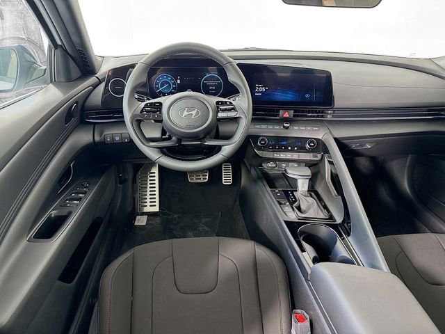 New 2025 Hyundai Elantra SEL FWD image 19