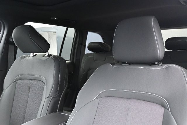 New 2027 Jeep Grand Cherokee Laredo X AWD/4WD image 44