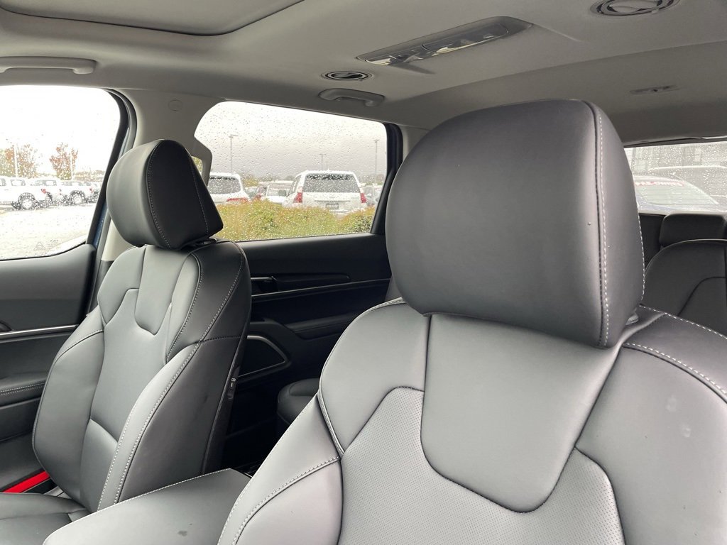 New 2025 Kia Telluride S image 22