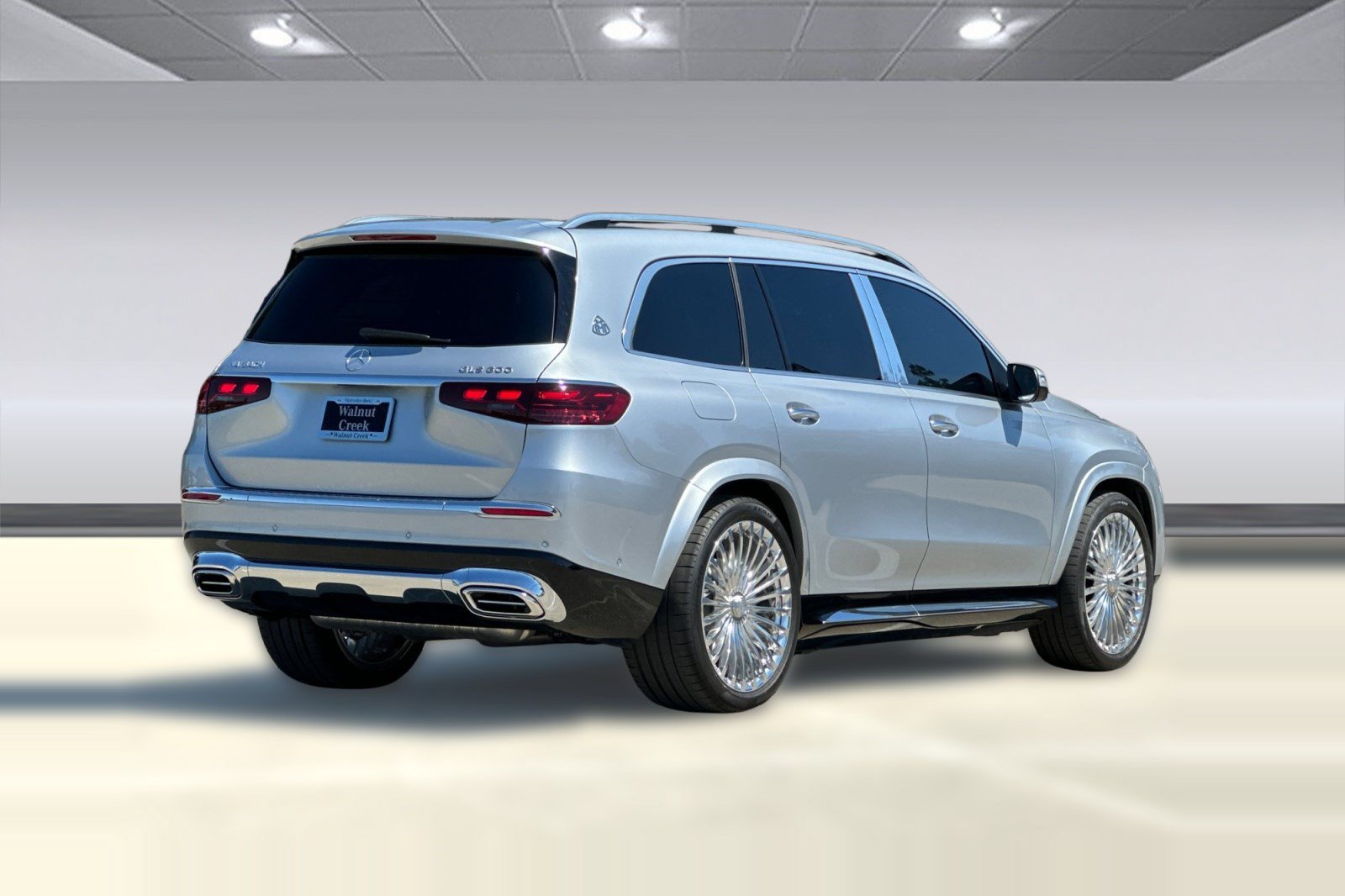 Certified 2025 Mercedes-Benz Maybach GLS 600 4MATIC image 9