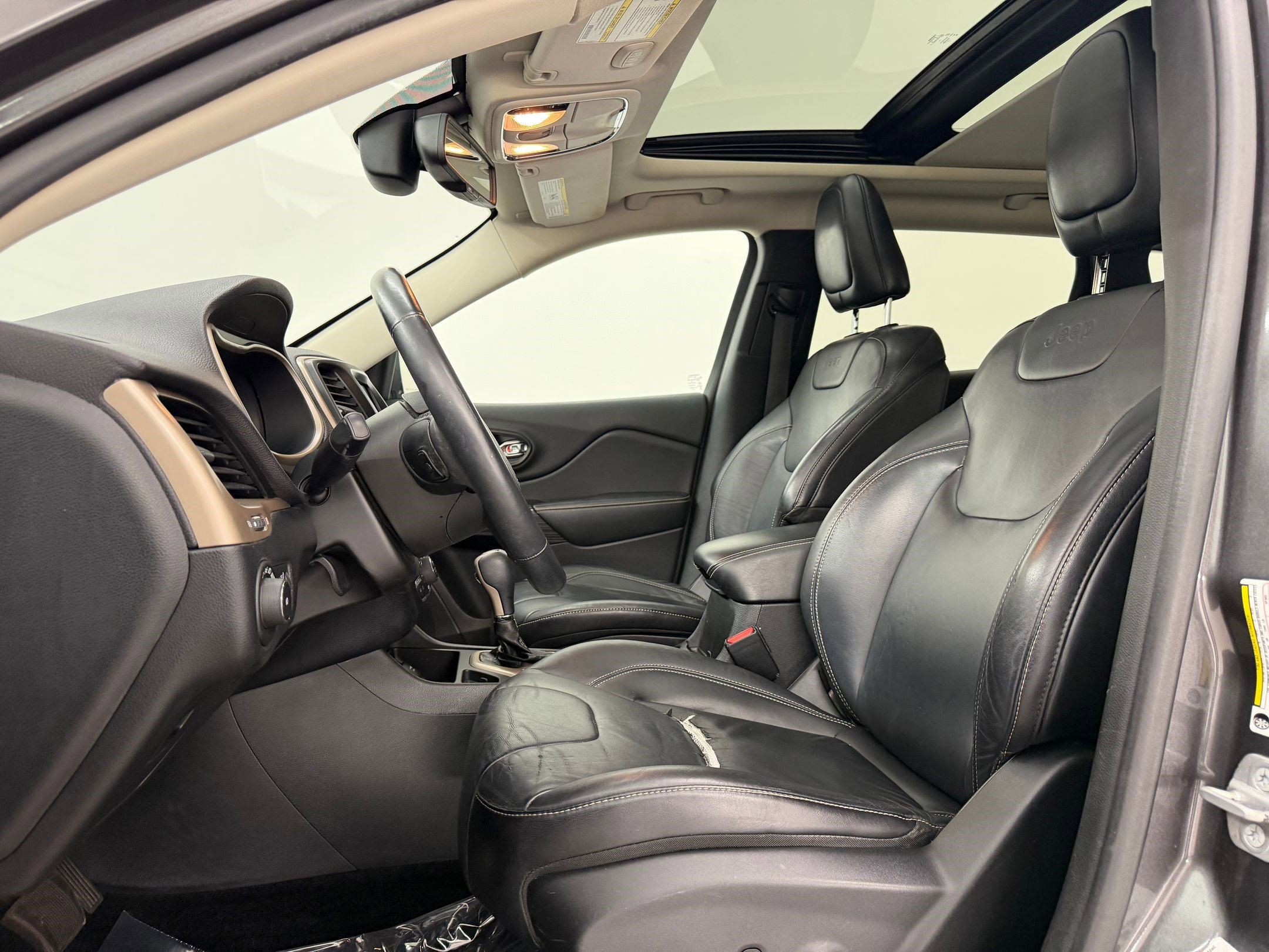 Used 2014 Jeep Cherokee Limited FWD image 5