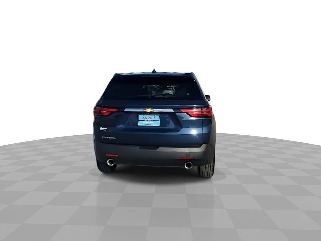 Used 2023 Chevrolet Traverse LS image 7